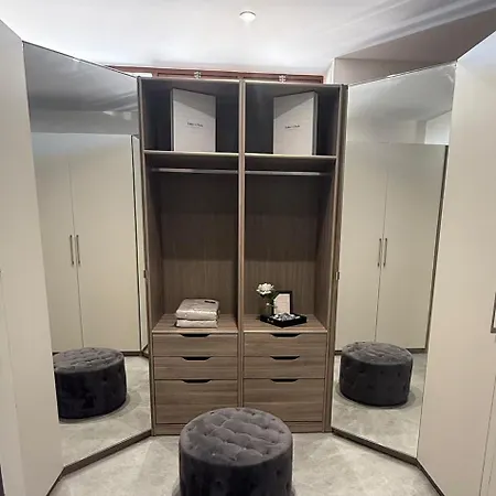 بيت للعطل With Pool In The Heart Of *