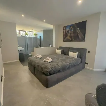 With Pool In The Heart Of بيت للعطل