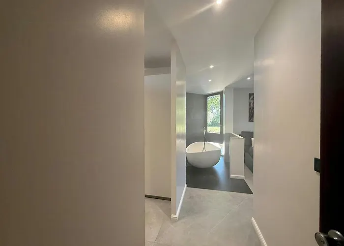 With Pool In The Heart Of Ferienhaus *