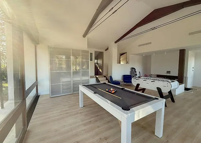 Ferienhaus With Pool In The Heart Of