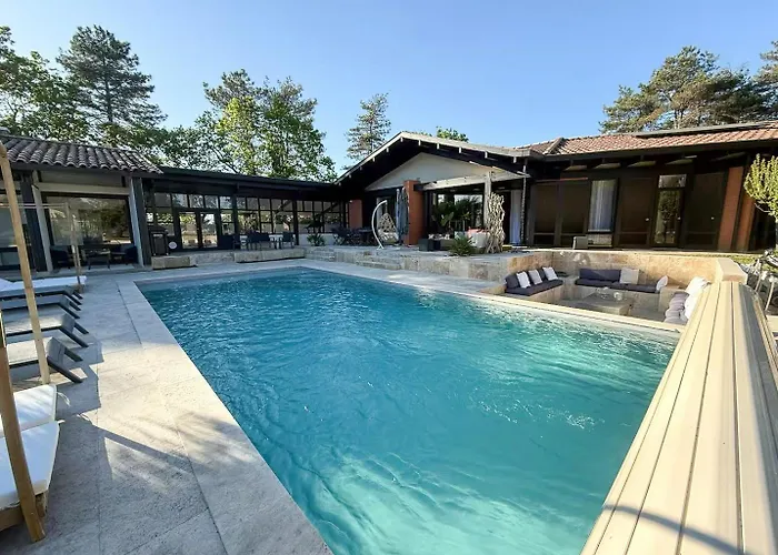 With Pool In The Heart Of Ferienhaus Montauban